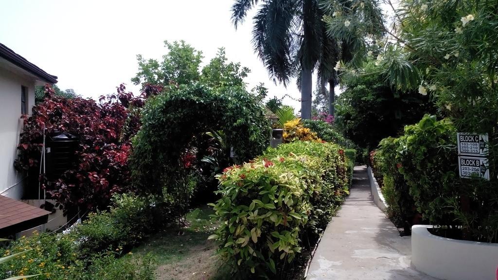 Hotel Relax Resort Montego Bay Exterior foto